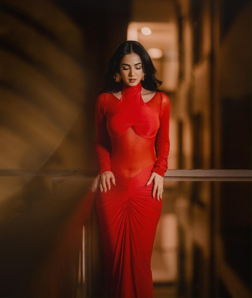 sonal-chauhan-hotter-photos